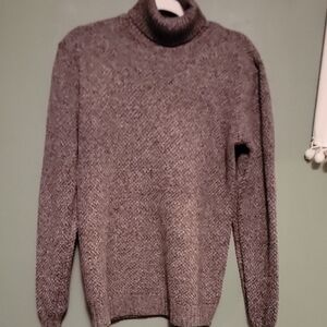 Wild Fable Gray Turtleneck Sweater